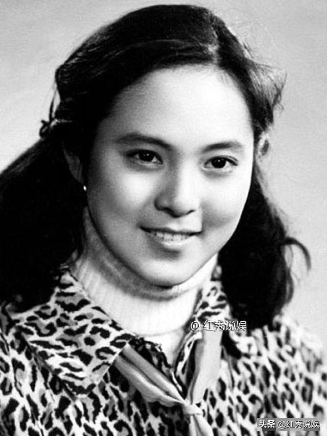老照片:上影厂33位老演员 出生于50年代 其中8位美女走出3位影后