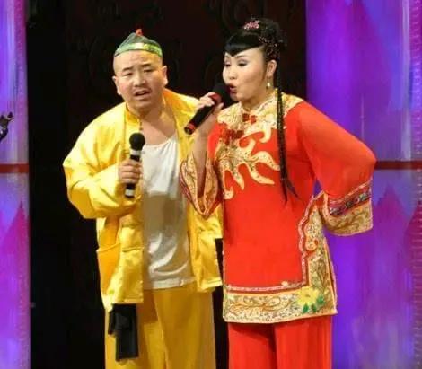 王小利：从二人转圈一路冲到荧幕，他的成名秘籍究竟是什么？