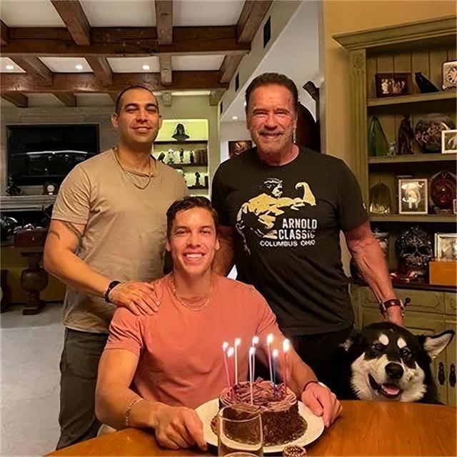 施瓦辛格回忆艳史：和女佣有染多年，还有一个私生子