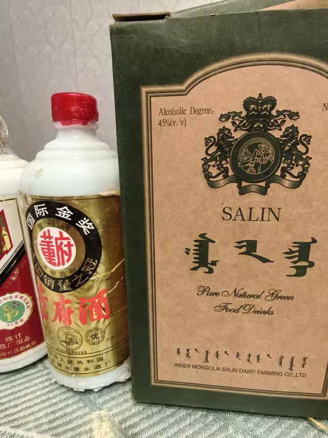 看看我这辈子收藏的老酒，若你认识，证明你也老了