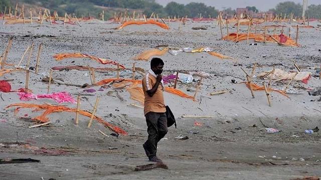 还能喝吗?恒河水突然变绿,引起印度民众恐慌,都是抛尸惹的祸?