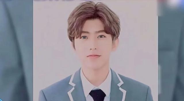 顶流爱豆蔡徐坤，为何被全网黑？可能有2个原因