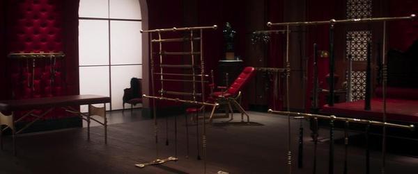 恶搞版的《五十度黑》,注意此片有毒!