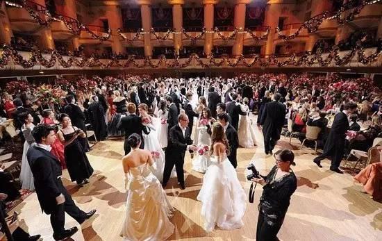 据说这就是上流社会的舞会，全程跪着看完！