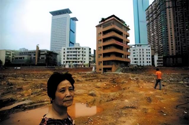 深圳钉子户蔡珠祥：夫妻联手得1700万拆迁款，分完钱后妻离子散