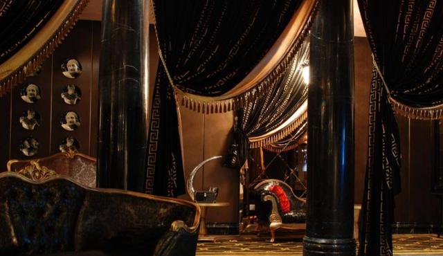 奢靡荒唐的白马会所：性交易泛滥，让无数富婆挥金如土