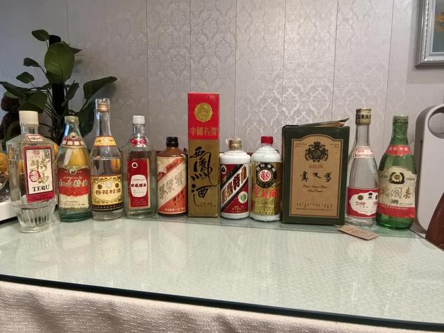 看看我这辈子收藏的老酒，若你认识，证明你也老了