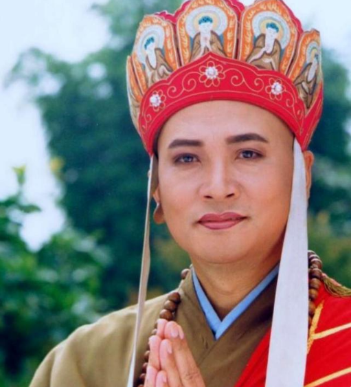 唐僧迟重瑞:娶大11岁富婆却被继子无视,结婚31年从不叫老婆