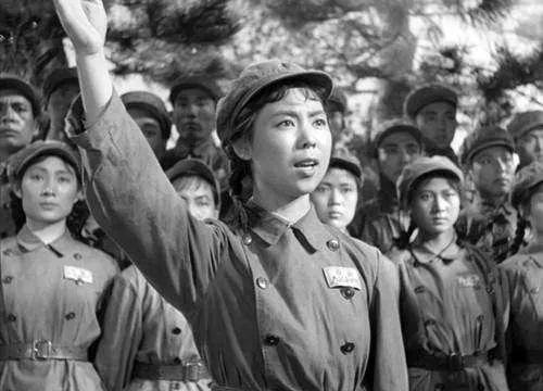 这首英雄主义的赞歌,什么时候听都让人热血沸腾