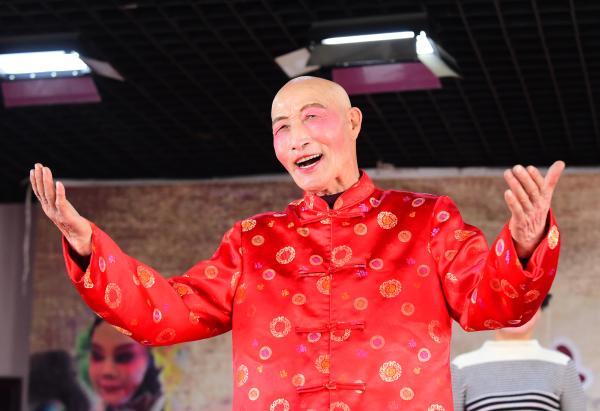 小曲子 老“戏痴”