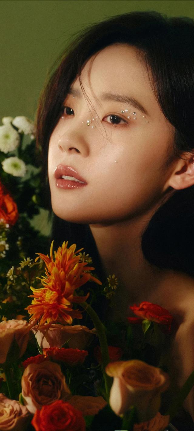 卢洋洋:颜值爆表,笑靥倾城,身材勾勒梦幻轮廓,解锁魅力新维度