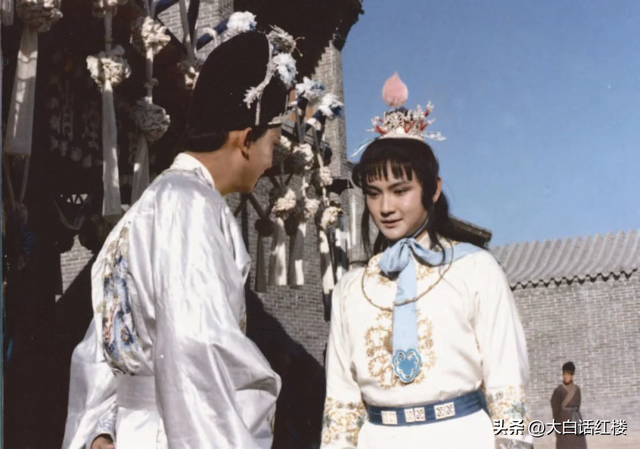 红楼梦中的二丫头到底在影射谁？