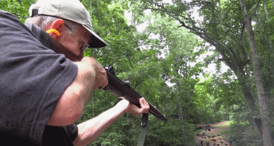 不知枪里还有多少子弹?格洛克为此专门在枪上装上高科技显示屏