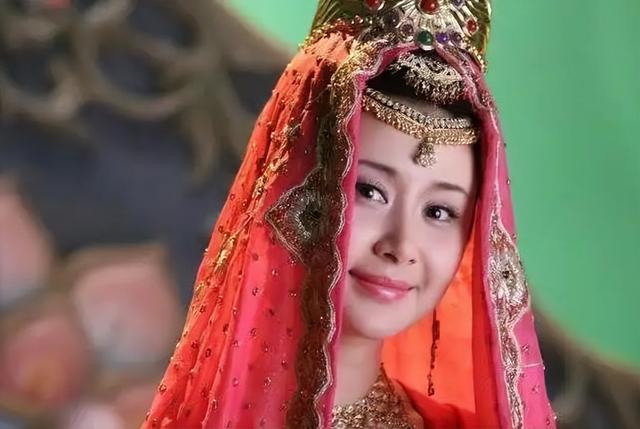 女儿国国王不是谁都能演,有的柔情似水,有的腹黑疯批