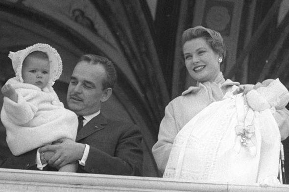 母亲是奥斯卡影后，三段婚姻都失败的摩纳哥卡罗琳公主