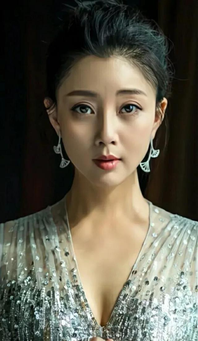 “神仙姐姐”刘亦菲：被人造谣是变性人，霸气回应与朗朗的绯闻