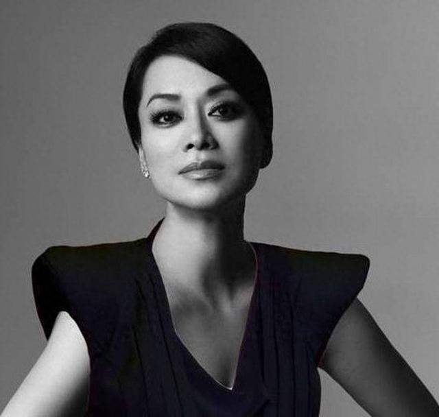 都被称内地歌坛“大姐大”,那英和毛阿敏相比,谁才是真正的歌后