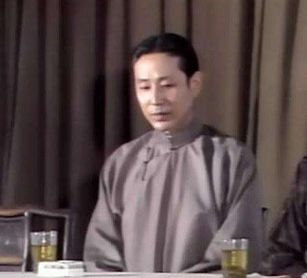 《围城》：年少不懂钱钟书，人到中年才发现，原来自己就是方鸿渐