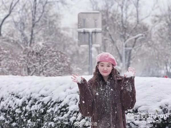 还记得《疯丫头》里的糖糖吗？她现在长这样