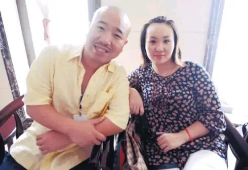 王小利：从二人转圈一路冲到荧幕，他的成名秘籍究竟是什么？