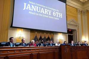 克拉克肯特(“超人”来了23岁医科男生现身听证会，社媒沸腾，头脑颜值并存)