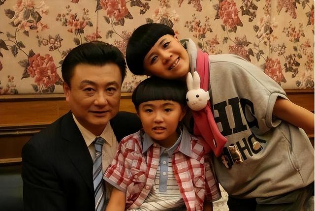 金龟子刘纯燕的女儿王逸宸,乖巧少女到“叛逆王”背后真相不简单