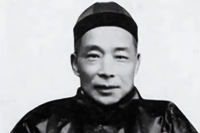 民国商业奇才，借钱不花按时还利息，积累信誉后靠经商成为富翁