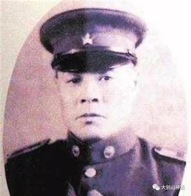 康德第一保镖霍殿阁，脚踢军犬，两根手指打败日本人，最后被气死