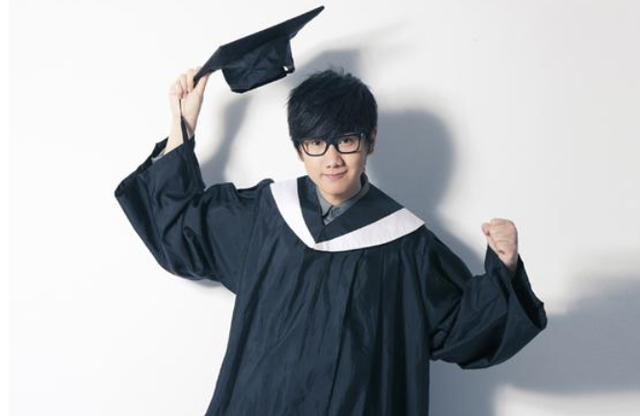 会唱歌的东北段子手汪苏泷:人均消费不足20的地,放的都是我的歌