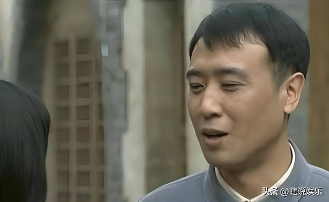 3岁丧父，靠吃姐姐奶水长大，成名后的于和伟为8个哥哥姐姐买房