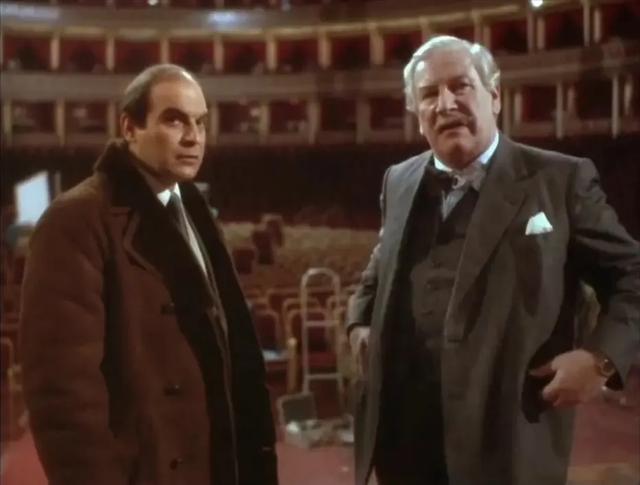 英剧《大侦探波洛》,阿加莎·克里斯蒂原著中走出来的波洛