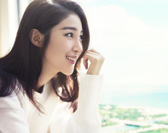 姜雯被评为最佳梦中情人,婉约动人美丽温婉,清新女性柔美气质