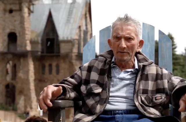 一句玩笑，美国少年用半个世纪，给自己造了一座奇幻城堡!