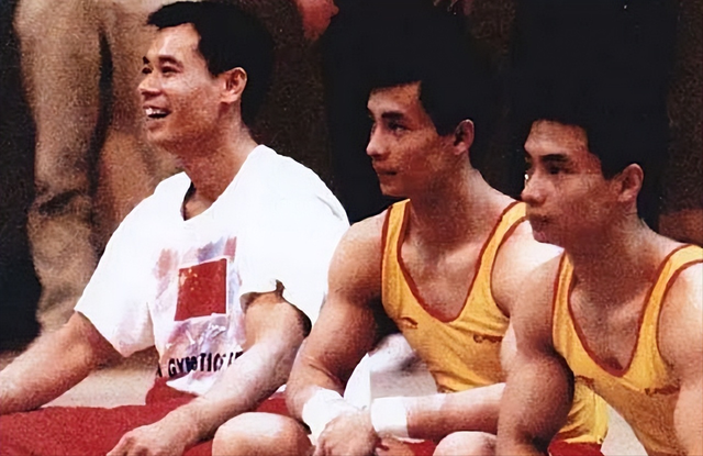 体操兄弟成世界冠军，退役后娶美貌妻子，如今身价上亿没有孩子