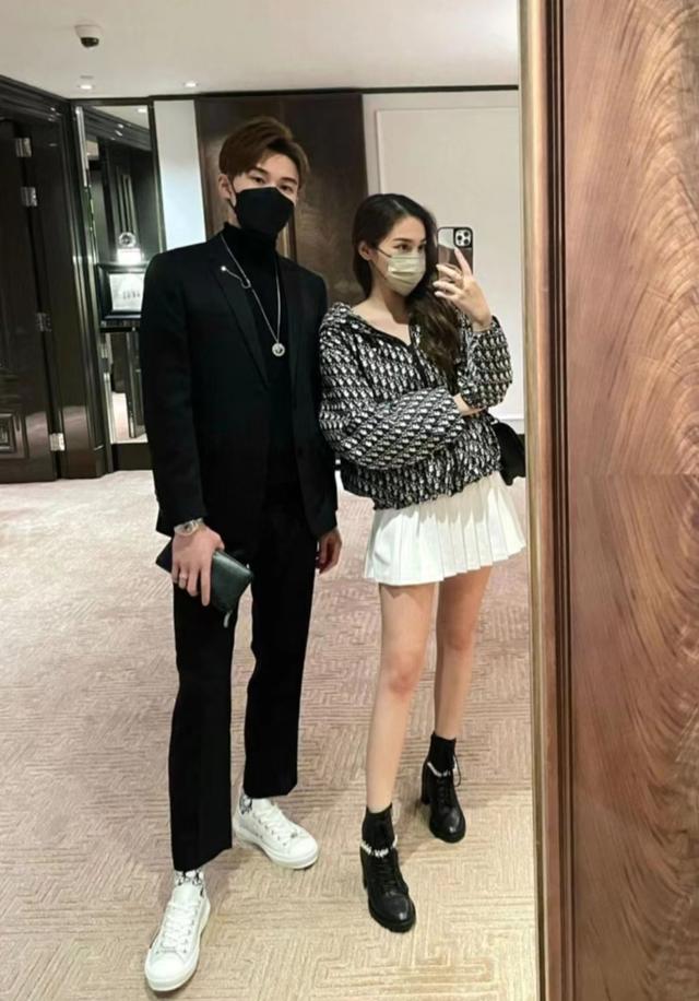 与富二代男友合开公司！香港人气女神享受新恋情，曝仍会保持性感