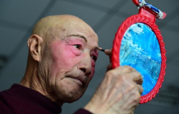 小曲子 老“戏痴”