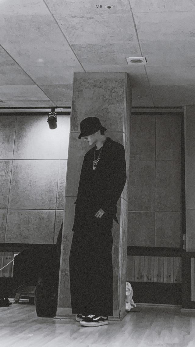 14岁校草刘耀文，183cm的腿长是真实的吗？钢铁直男却有超强穿搭