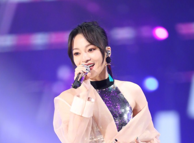 张韶涵回忆与父母的“恩怨”,从糟糕的原生家庭走出,过程很坎坷