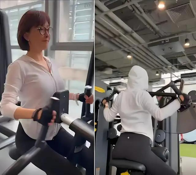 52岁牛莉身姿曼妙,肥乳厚臀彰显丰腴美,微胖更显女人风情