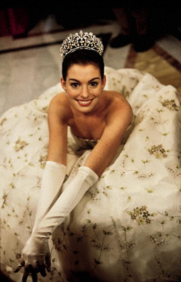 安妮·海瑟薇宣布出演《公主日记3》