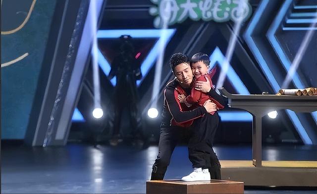 8年前，那个3岁识三干字、6岁夺央视冠军的神童王恒屹，如今怎样