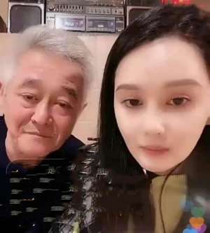 赵本山年玲(62岁赵本山近照曝光面容苍老憔悴，自曝晚年生活：每天种地溜达)