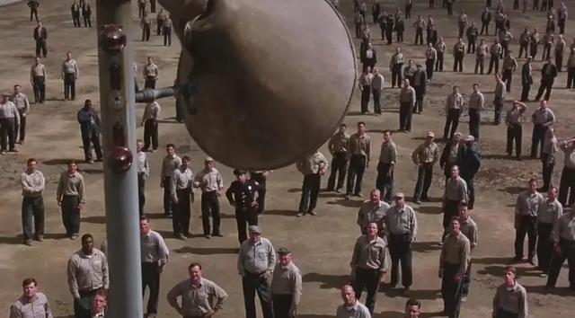 《肖申克的救赎》:豆瓣9.7分,越狱经典中的经典,坚持自由