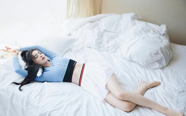 古力娜扎 颜值超高，身材比例好绝