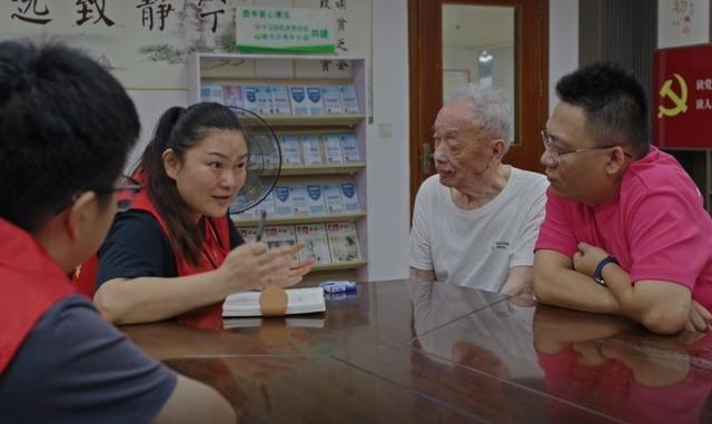 “50年，我终于等到你了，哥……”