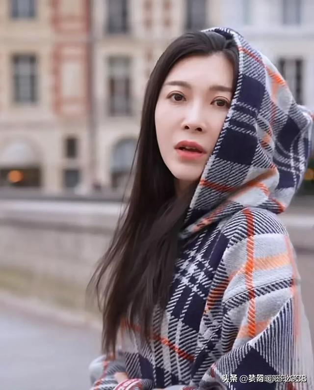 时隔23年再看看张棪琰，绝对是气质型大美女，只怪当年王艳太惊艳