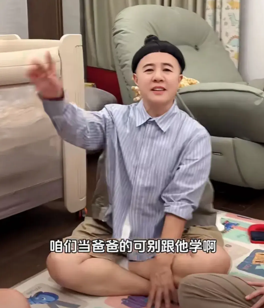 58 岁金龟子生日,老公王宁罕见出镜,夫妻穿搭风格看起来像隔辈