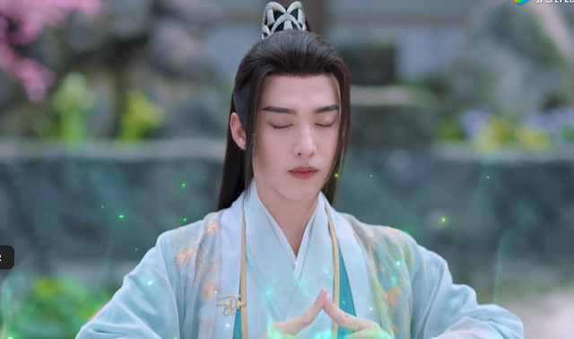 重紫：万劫、卓昊、秦柯为重紫而死，洛音凡不配爱重紫，两次杀她