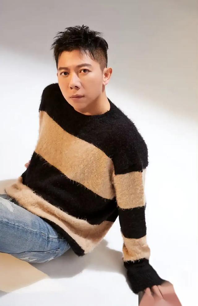 分道扬镳7年后，再看胡海泉、陈羽凡的各自境遇，简直是天差地别