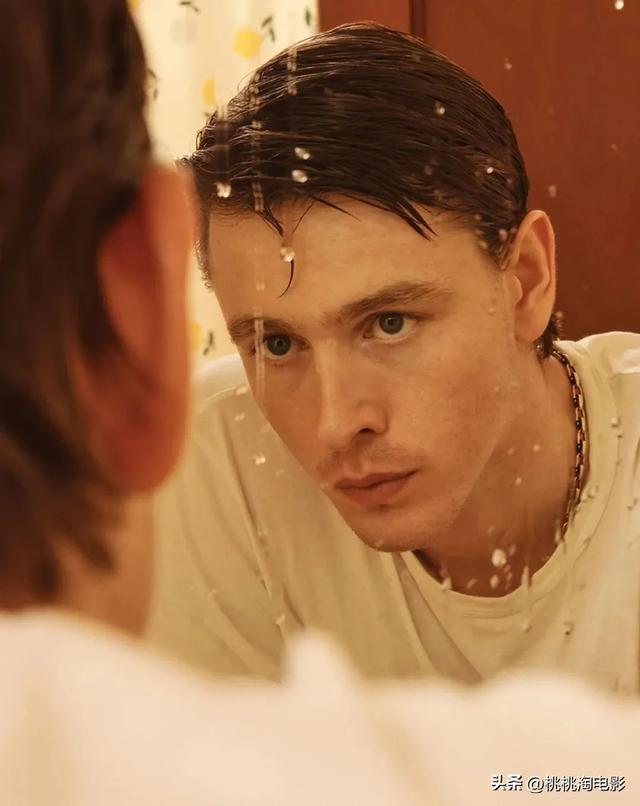 95后英伦男星哈里斯·迪金森杂志大片，忧郁文艺气质星途坦荡